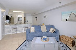 Harbour Place 102- Gulf-front Pool hot tub