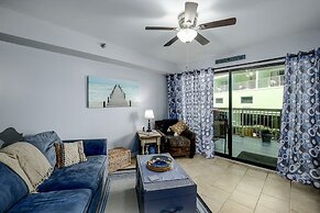 Harbour Place 102- Gulf-front Pool hot tub