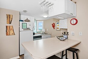 Gulfside Townhome 32 Beachfront Townhouse w Pool