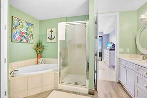 Grand Pointe 502- Gulf-front Water on 2 Sides