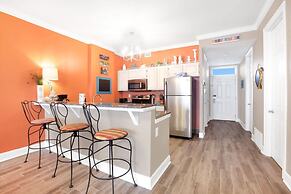 Grand Pointe 502- Gulf-front Water on 2 Sides