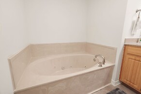 Four Seasons 502-e Pier Newly Remodeled