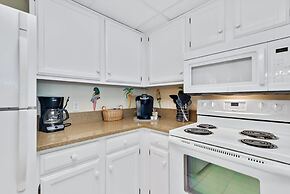 Gulf Tower 12A Direct Gulf-front 2 2 Sleeps 6