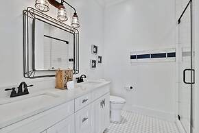 Lil Tip Sea 8 BR Private Pool Elevator Beach