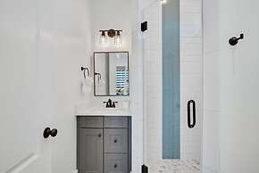 Lil Tip Sea 8 BR Private Pool Elevator Beach