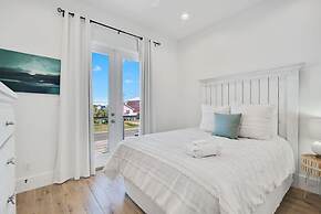 Lil Tip Sea 8 BR Private Pool Elevator Beach