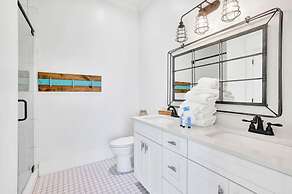 Lil Tip Sea 8 BR Private Pool Elevator Beach