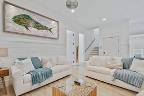 Lil Tip Sea 8 BR Private Pool Elevator Beach