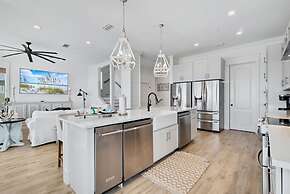 Lil Tip Sea 8 BR Private Pool Elevator Beach