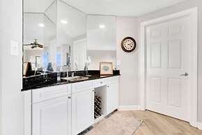 Admirals Quarters 802 Amenities Galore Spacious