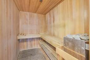 Admirals Quarters 802 Amenities Galore Spacious