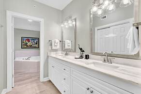 Admirals Quarters 802 Amenities Galore Spacious