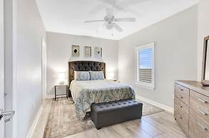 Admirals Quarters 802 Amenities Galore Spacious