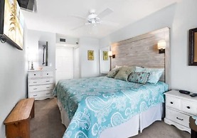 Phoenix I 1112 11th Floor Splash pad Beachfront