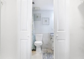 Phoenix I 1112 11th Floor Splash pad Beachfront