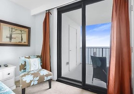 Phoenix I 1112 11th Floor Splash pad Beachfront