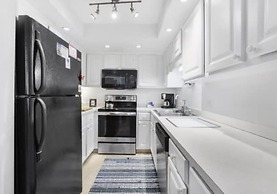 Phoenix I 1112 11th Floor Splash pad Beachfront