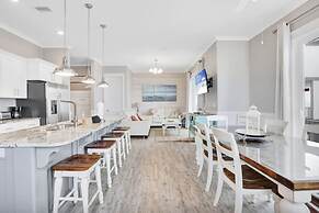 Life s Porpoise A Steps From Beach Pool