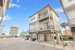 Life s Porpoise A Steps From Beach Pool