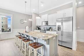 Life s Porpoise A Steps From Beach Pool