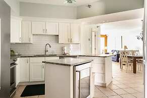 Pelican Pointe1204 3BR 2BA Gulf-front