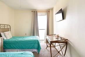 Pelican Pointe1204 3BR 2BA Gulf-front