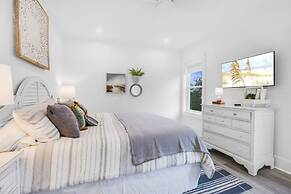 Sweet Mama s 4 4 Cottage Beach Access Pool