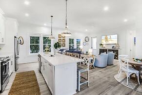 Sweet Mama s 4 4 Cottage Beach Access Pool