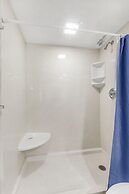 Windward Pointe 801 East Corner-unit Beachfront