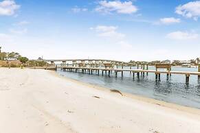 Wind Drift 106s Beach and Boat-lovers Paradise