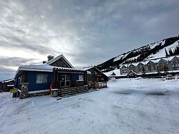 Apex Mountain Lodge