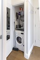 The Grove Apartment With Free on Street Parking