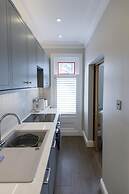 The Grove Apartment With Free on Street Parking