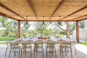 TD Trulli Amabilia Design Luxury Trulli w Pool