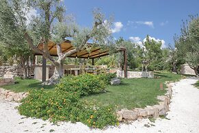 TD Trulli Amabilia Design Luxury Trulli w Pool