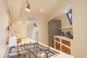 TD Trulli Amabilia Design Luxury Trulli w Pool