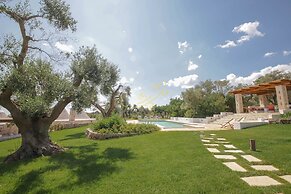 TD Trulli Amabilia Design Luxury Trulli w Pool
