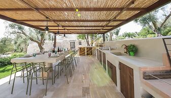 TD Trulli Amabilia Design Luxury Trulli w Pool