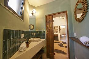 TD Trulli Amabilia Design Luxury Trulli w Pool