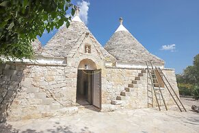TD Trulli Amabilia Design Luxury Trulli w Pool
