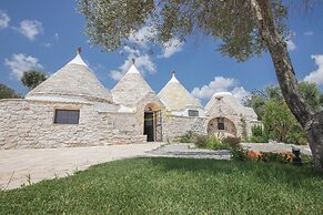 TD Trulli Amabilia Design Luxury Trulli w Pool