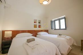 TD Trulli Amabilia Design Luxury Trulli w Pool