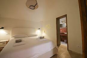 TD Trulli Amabilia Design Luxury Trulli w Pool