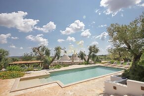TD Trulli Amabilia Design Luxury Trulli w Pool