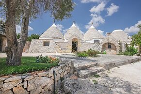 TD Trulli Amabilia Design Luxury Trulli w Pool