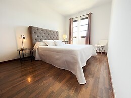 Villa - Sleeps 6 - Pool - Pets Ok - Parking