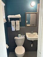 Budget Inn