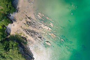 16 Captains Walk - Close to Village and Beach