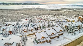 Vista at Big White Amazing Location View