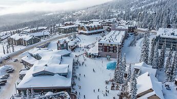 Vista at Big White Amazing Location View